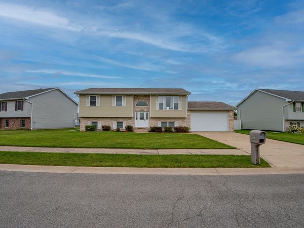 3073 Ramblewood Street , Portage, IN 46368