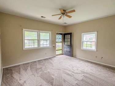 869 Whitney Avenue, Lexington, KY 40508