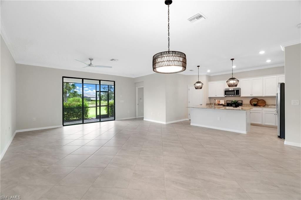 19752 The Place Blvd, Estero, FL 33928 Photo