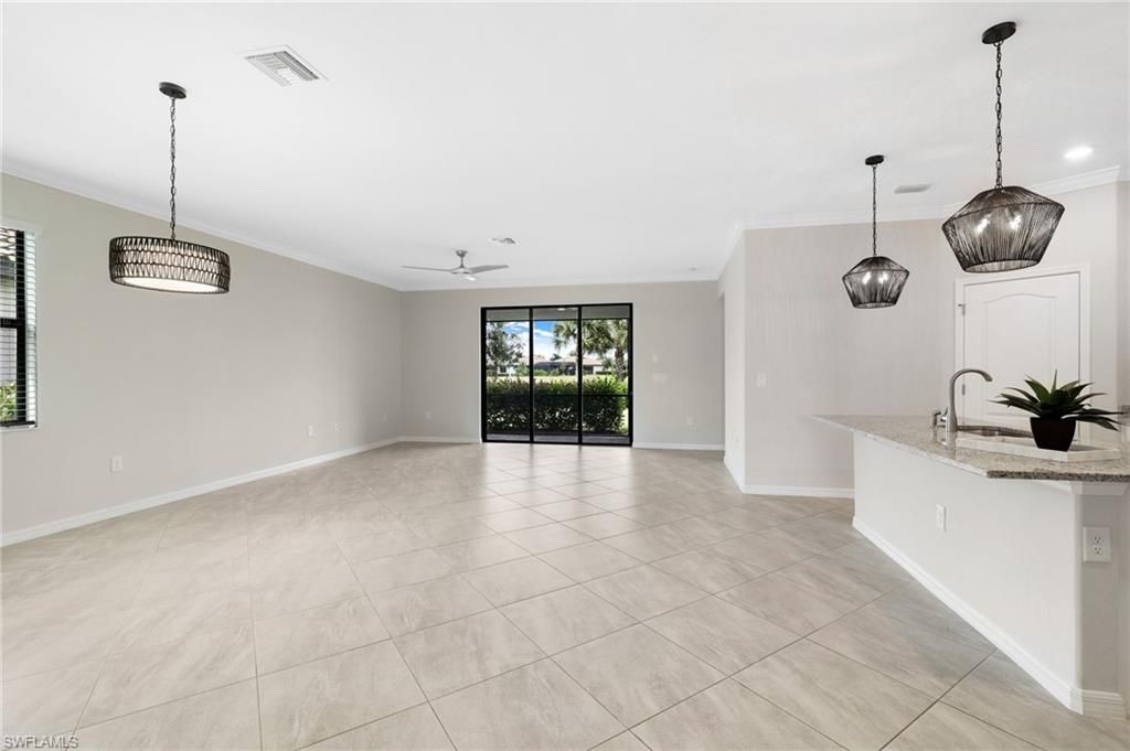 19752 The Place Blvd, Estero, FL 33928 Photo