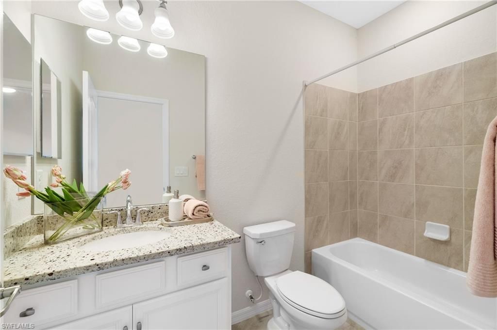 19752 The Place Blvd, Estero, FL 33928 Photo