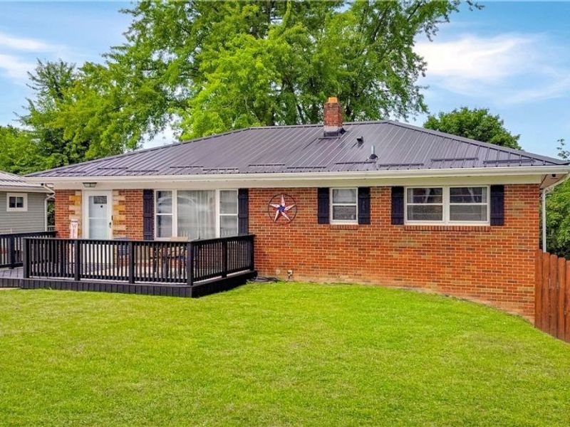 145 Pembroke Road , Steubenville, OH 43953 Photo 2