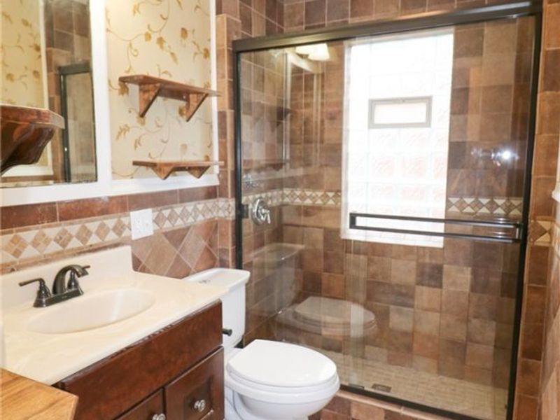 4509 Biddulph Avenue, Cleveland, OH 44144 Photo 11