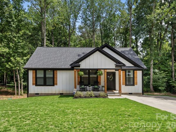 216 Briar Creek Road, Gastonia, NC 28056