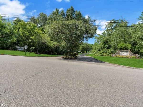 903 Spruce Hills Dr, Glen Gardner, NJ 08826