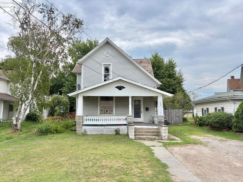 225 Broad Street, Bellevue, OH 44811 Photo 2