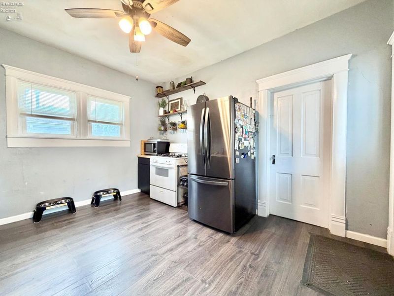 225 Broad Street, Bellevue, OH 44811 Photo 21
