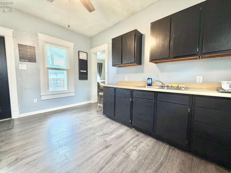 225 Broad Street, Bellevue, OH 44811 Photo 25