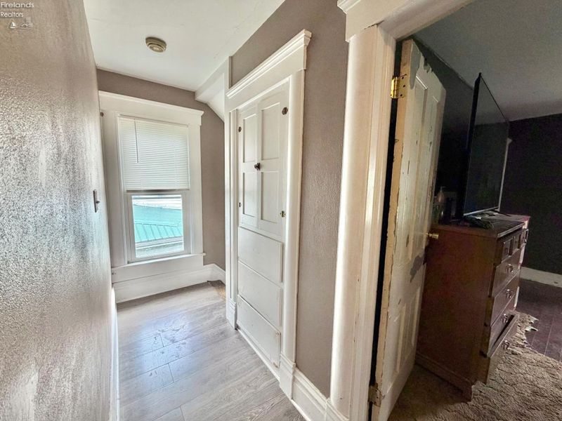 225 Broad Street, Bellevue, OH 44811 Photo 26