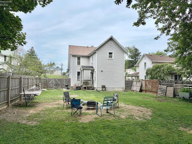 225 Broad Street, Bellevue, OH 44811 Photo 6