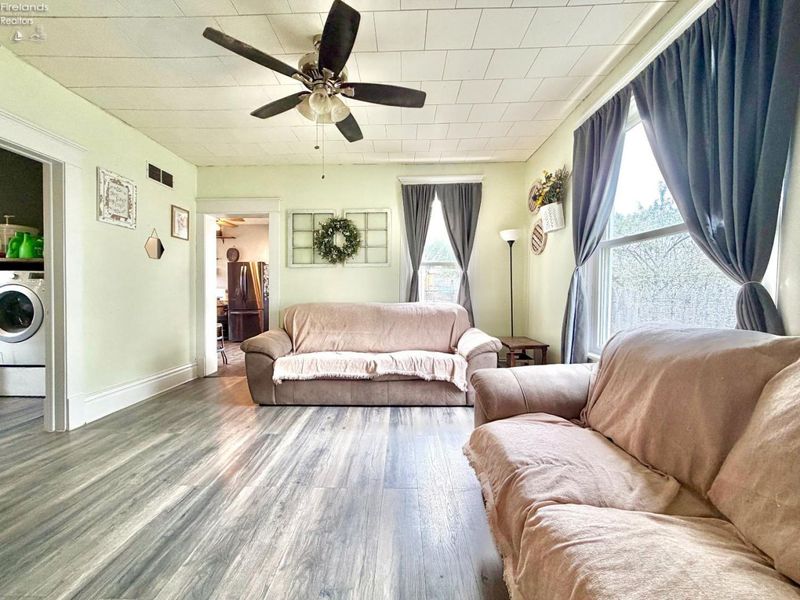 225 Broad Street, Bellevue, OH 44811 Photo 8