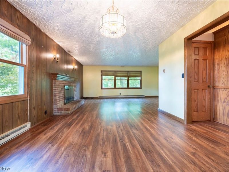 2912 Edelweiss Drive NW, Sugarcreek, OH 44681 Photo 5