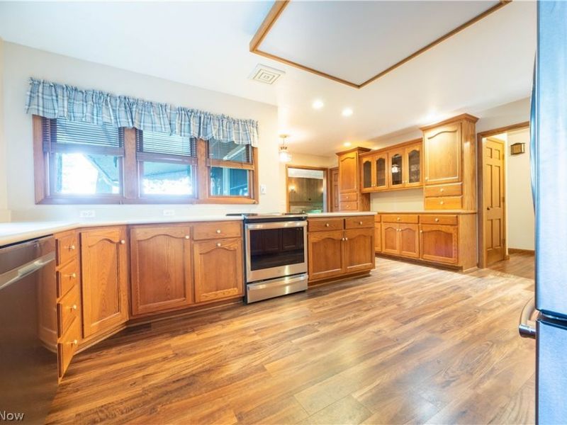 2912 Edelweiss Drive NW, Sugarcreek, OH 44681 Photo 8