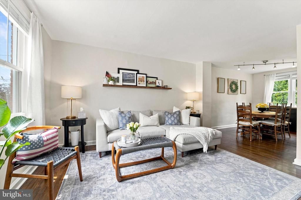 357 W Salaignac Street, Philadelphia, PA 19128 Main Photo