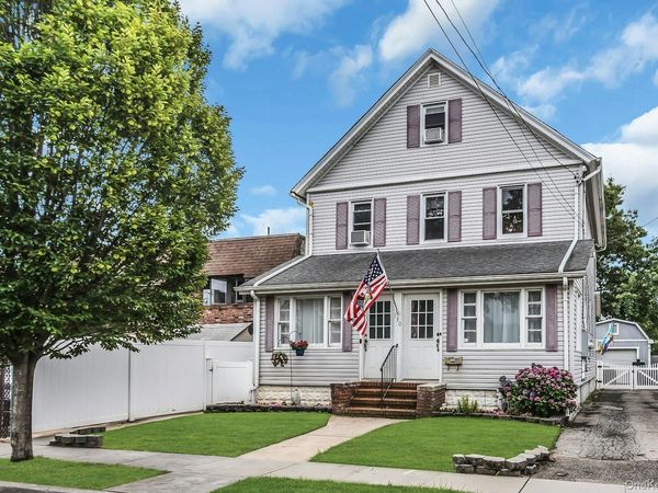 130 E Fairview Avenue , Valley Stream, NY 11580