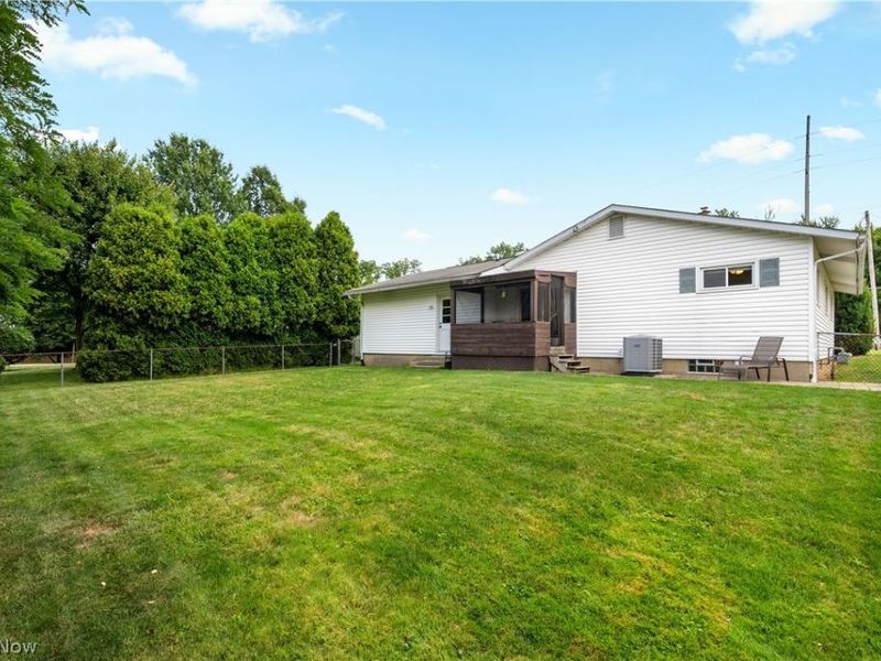 317 S Rockhill Avenue , Alliance, OH 44601 Photo 3