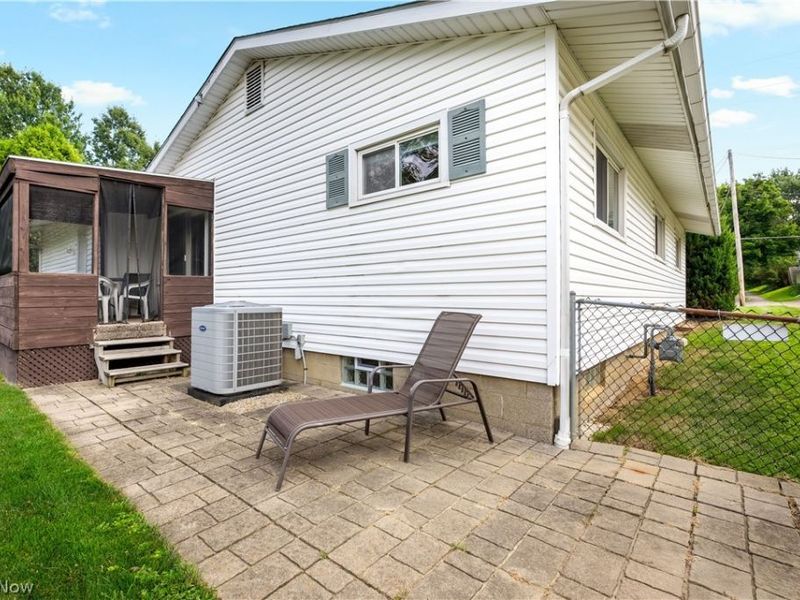 317 S Rockhill Avenue , Alliance, OH 44601 Photo 4
