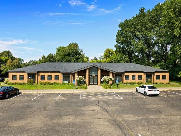 2056 Woodlane Drive, Woodbury, MN 55125