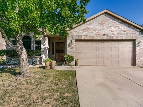 1065 Harriman Drive, Saginaw, TX 76131