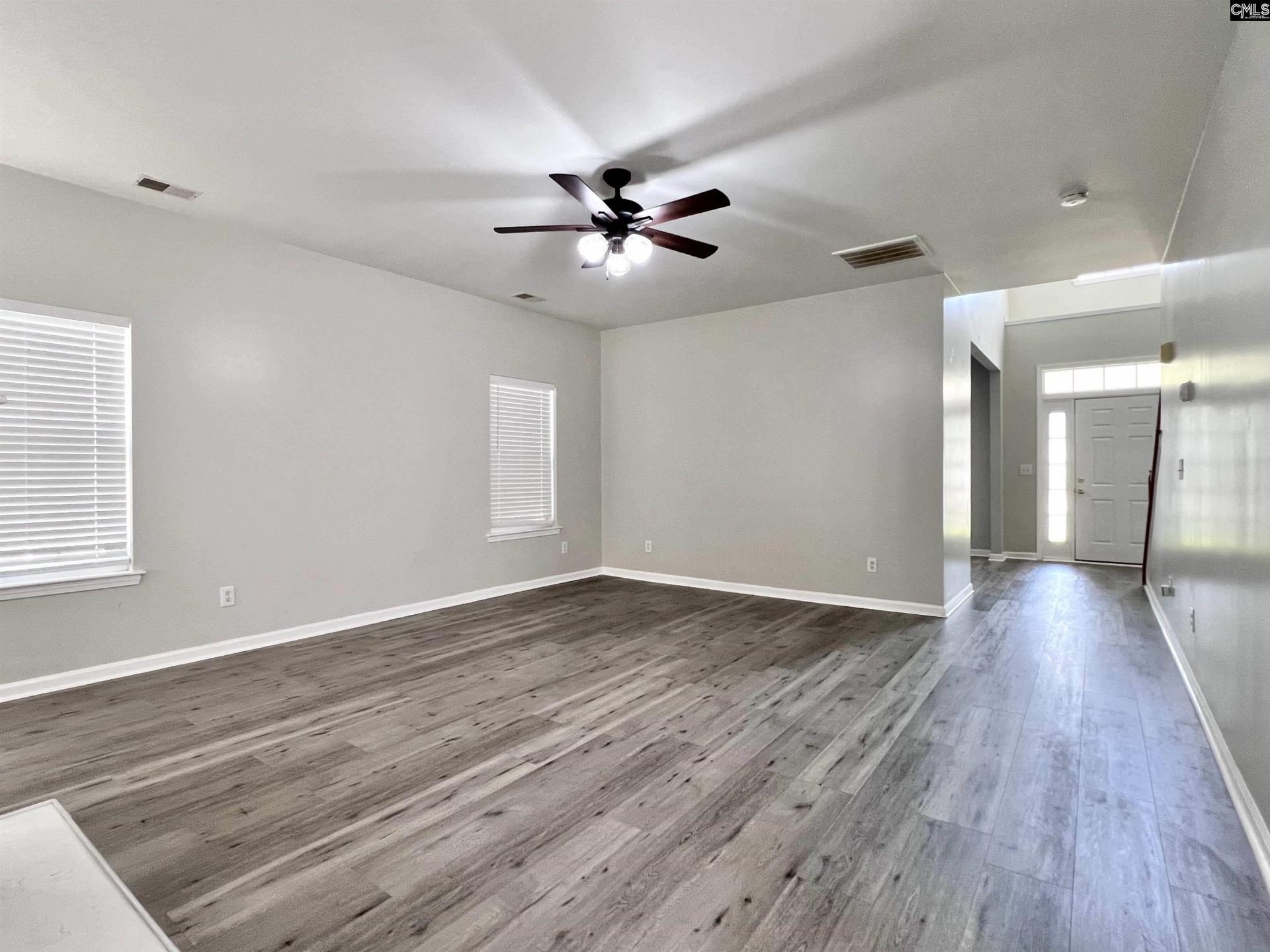523 Whitewater Drive Photo 4