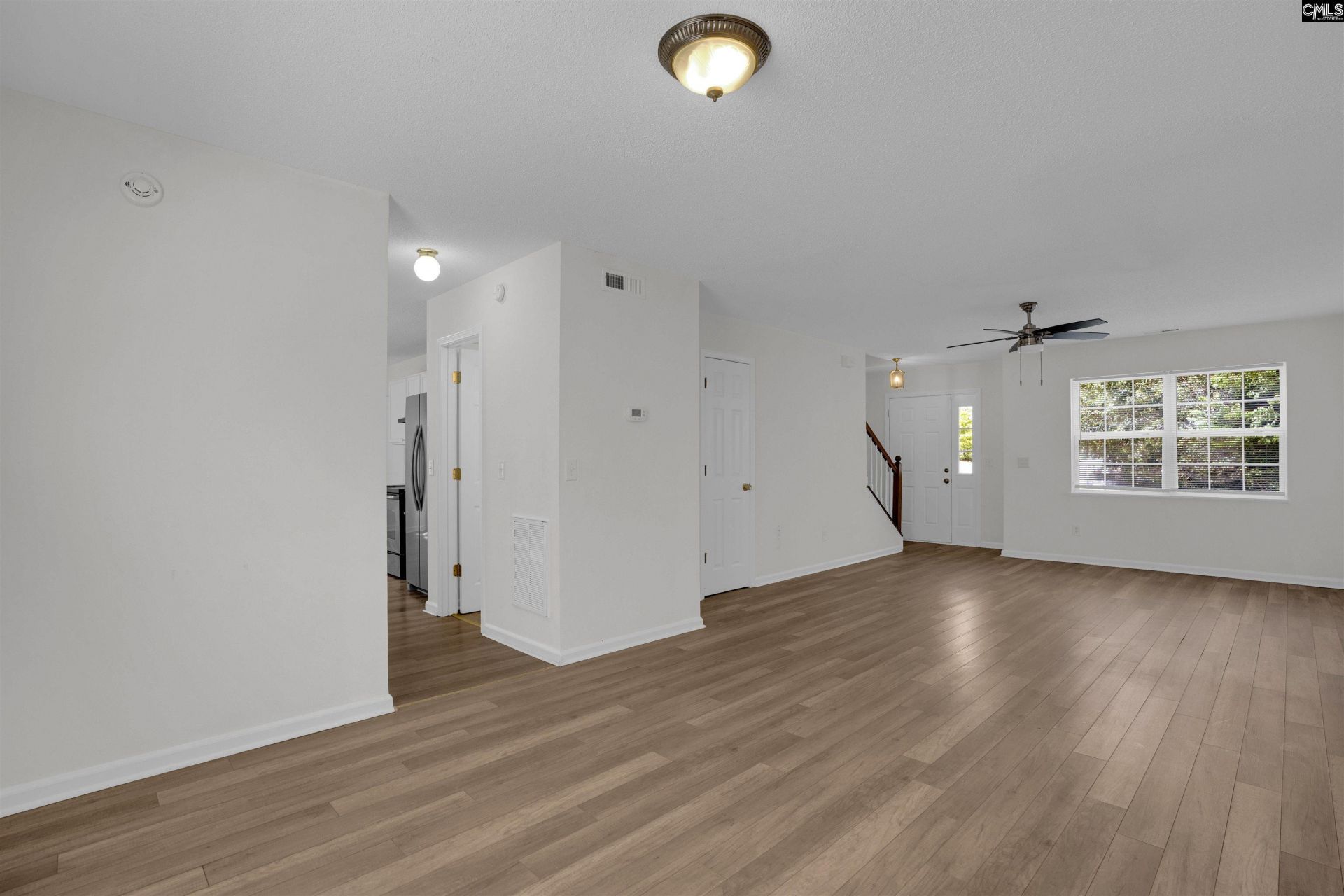205 Drayden Court  Photo 10