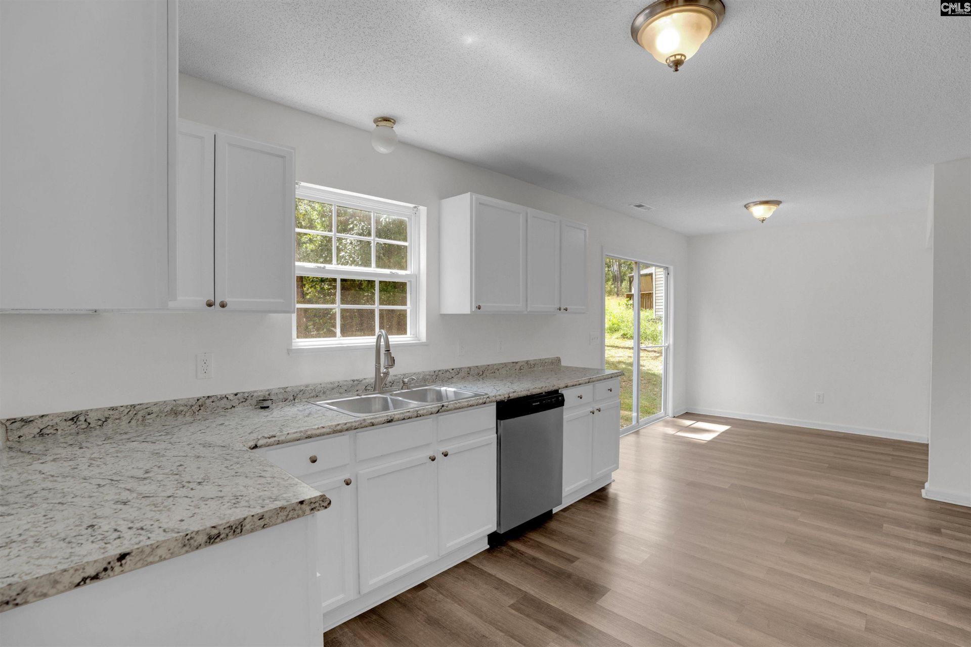 205 Drayden Court  Photo 13