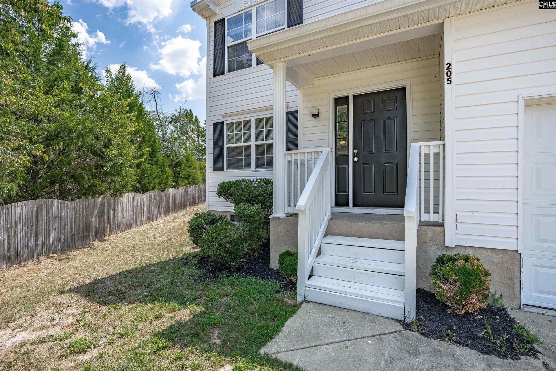 205 Drayden Court  Photo 4
