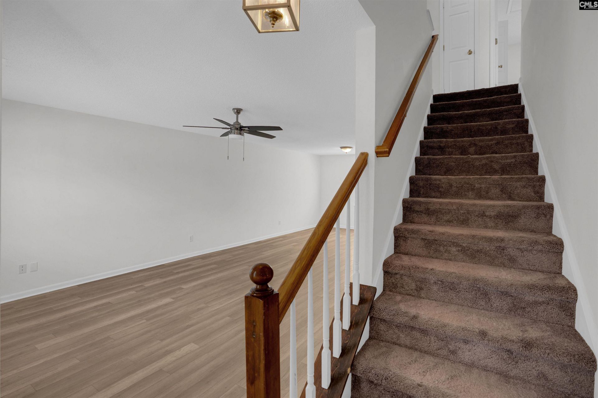 205 Drayden Court  Photo 5
