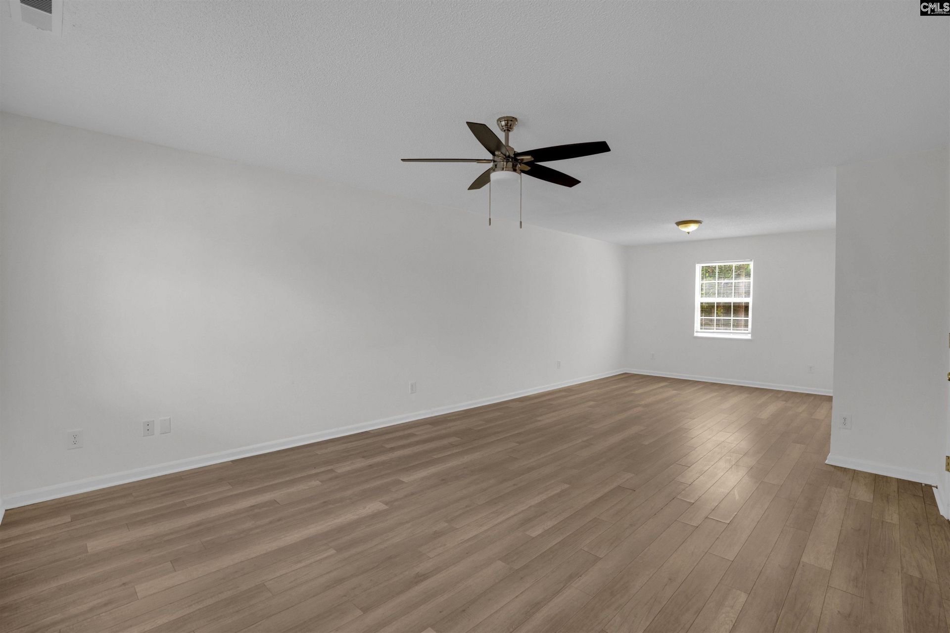 205 Drayden Court  Photo 6