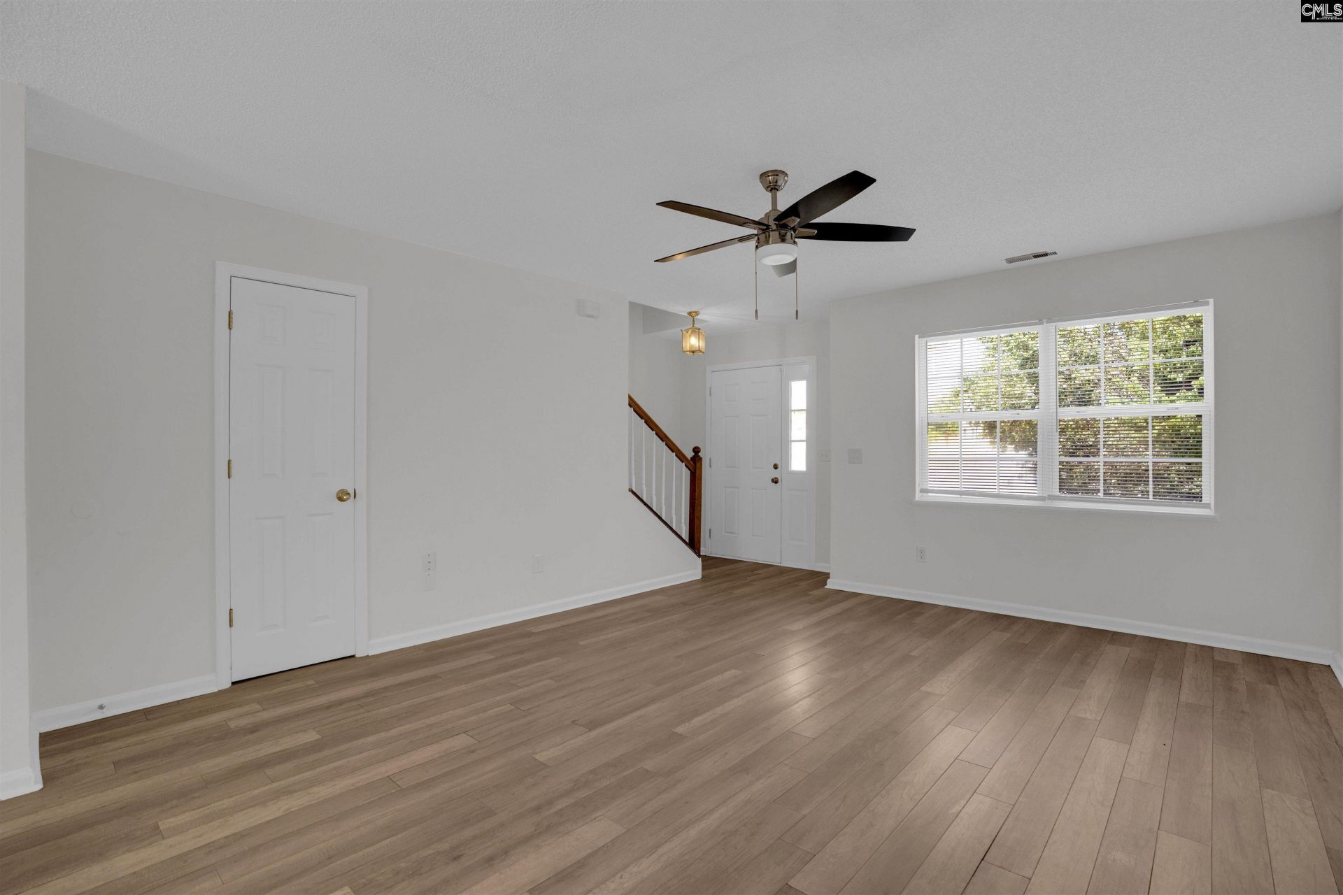 205 Drayden Court  Photo 8