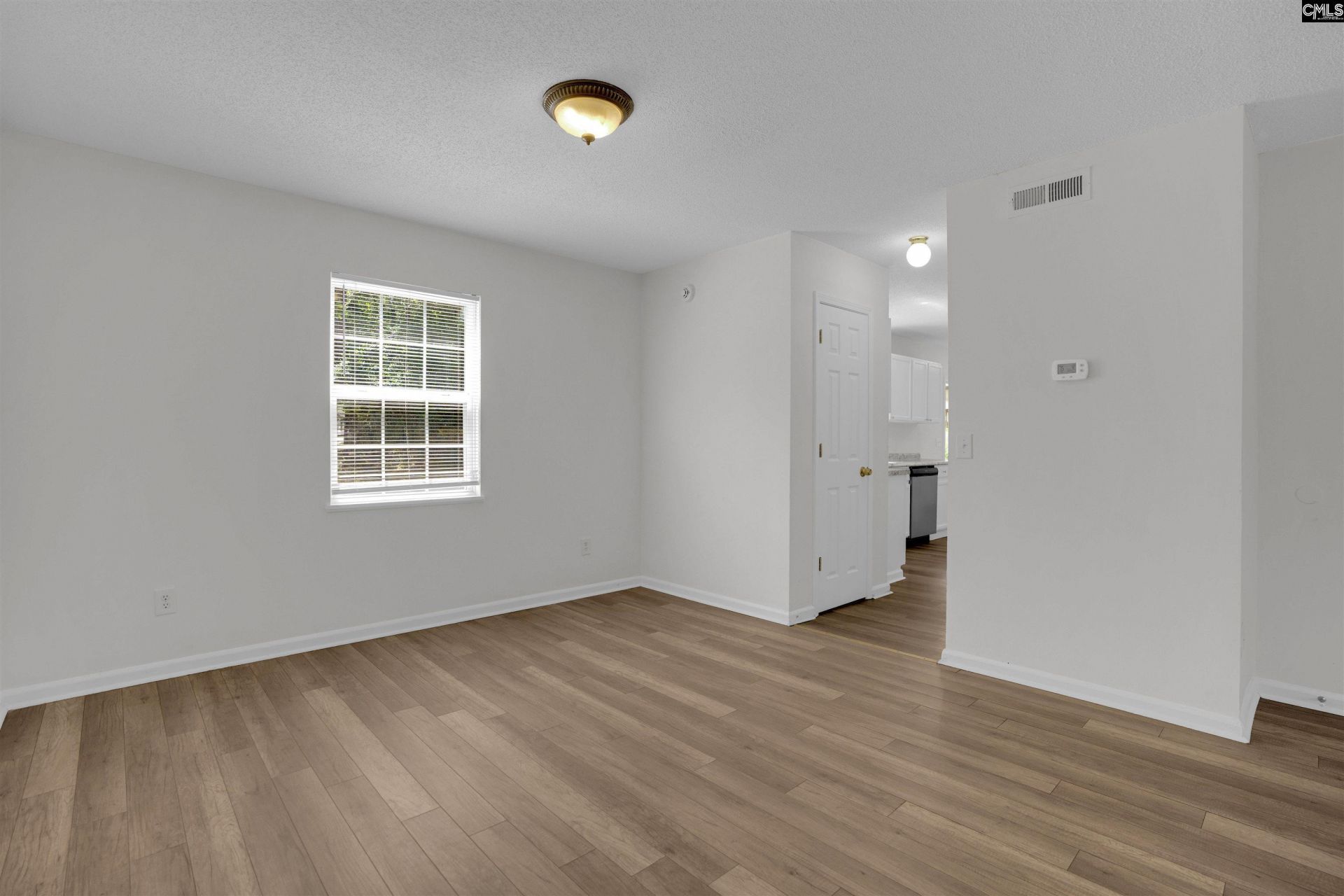205 Drayden Court  Photo 9