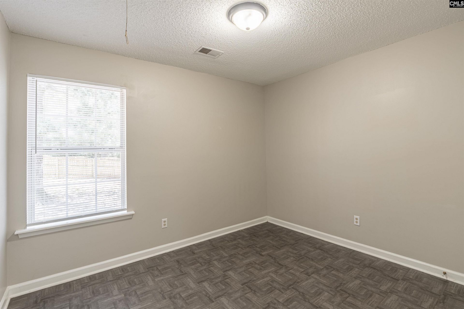 208 Turning Leaf Drive  Photo 19