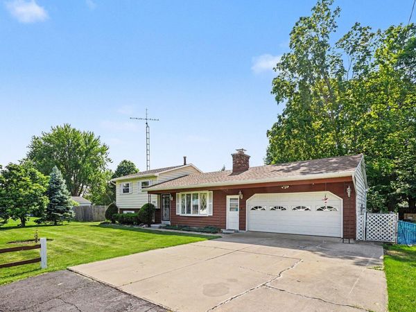 406 Woodlark Drive, Galesburg, MI 49053