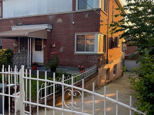 2719 Seymour Avenue , Bronx, NY 10469