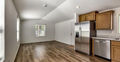 2030 E Street, Unit 31, South Lake Tahoe, CA 96150 Photo