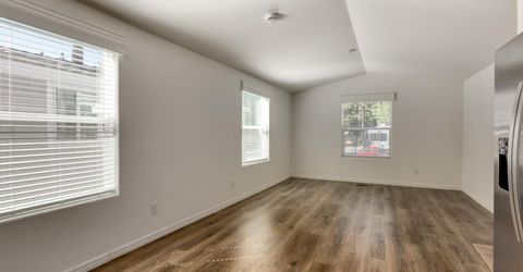 2030 E Street, Unit 31, South Lake Tahoe, CA 96150 Photo