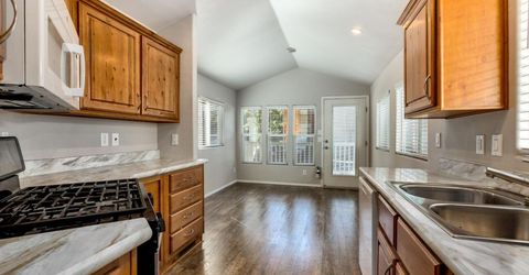 2030 E Street, Unit 39, South Lake Tahoe, CA 96150 Photo