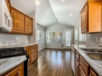 2030 E Street, Unit 39, South Lake Tahoe, CA 96150 Photo