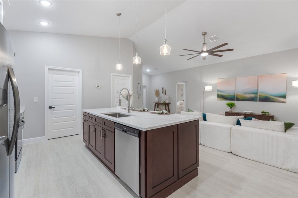8226 104th Court, Vero Beach, FL 32967 Photo