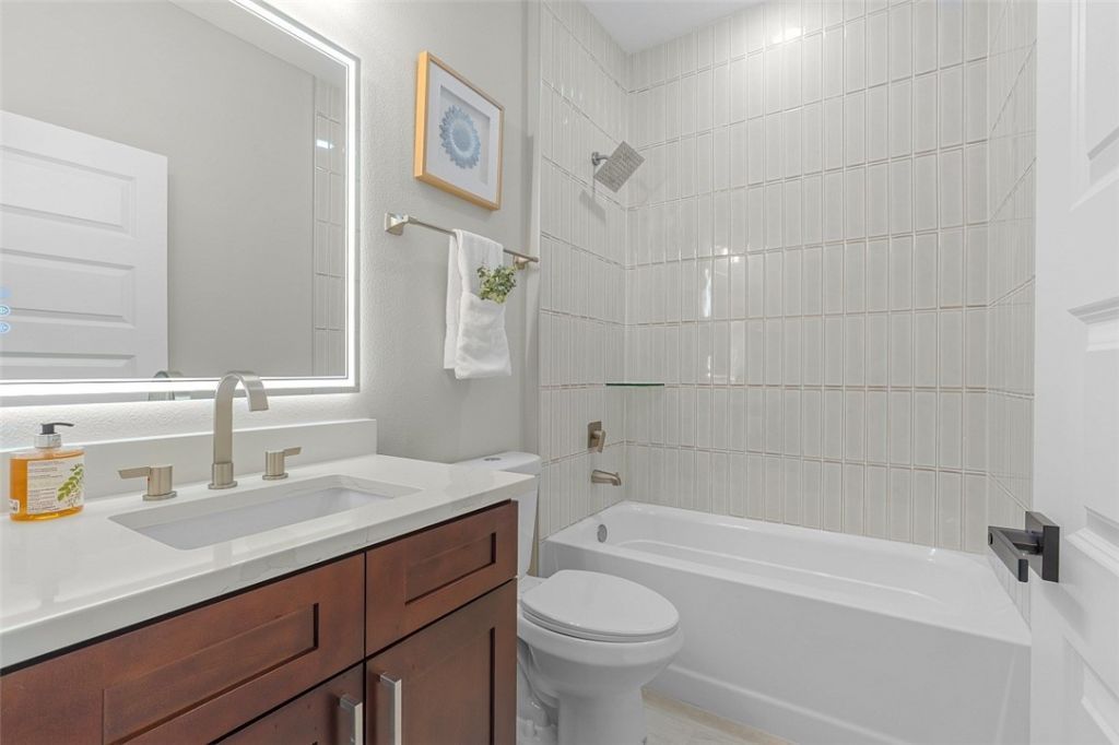 8226 104th Court, Vero Beach, FL 32967 Photo