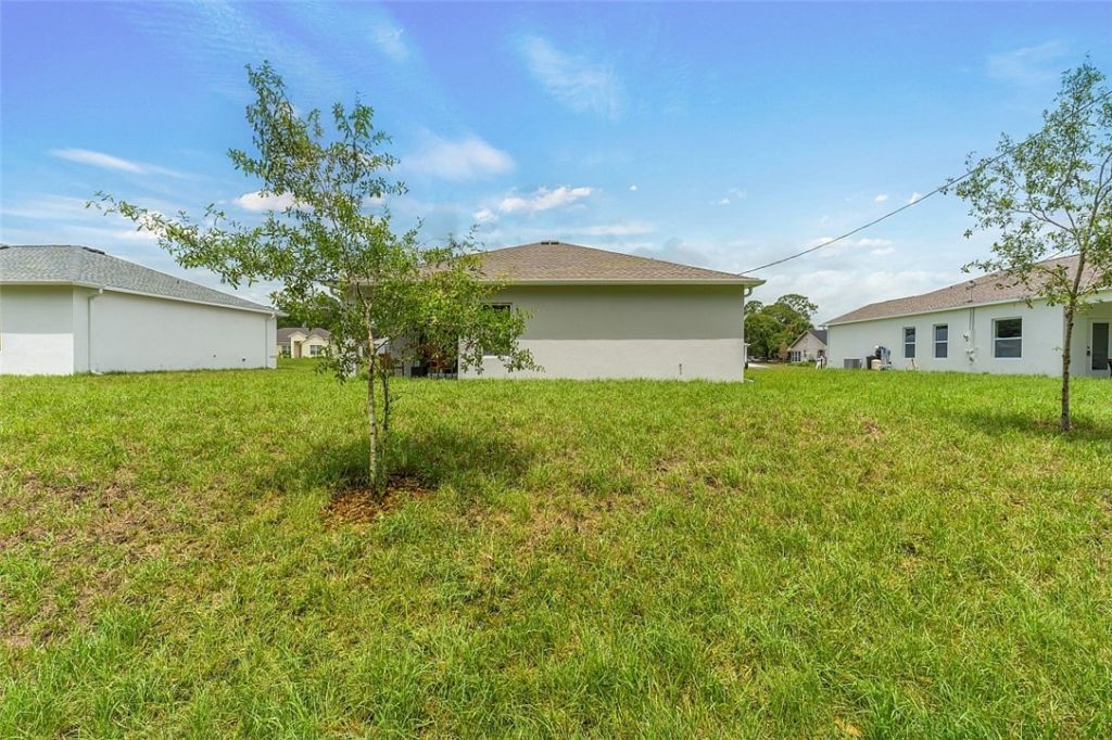 8226 104th Court, Vero Beach, FL 32967 Photo