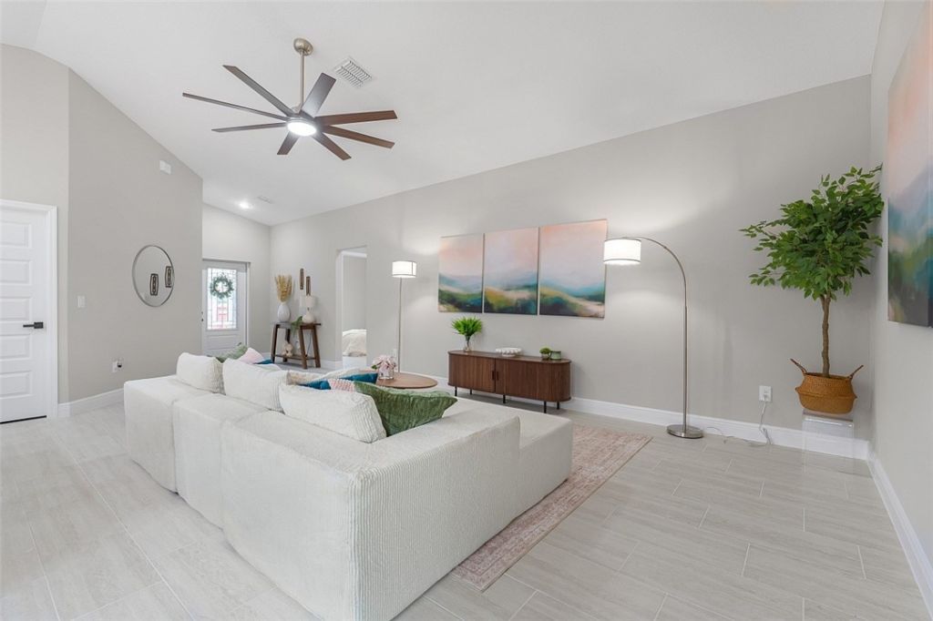 8226 104th Court, Vero Beach, FL 32967 Photo