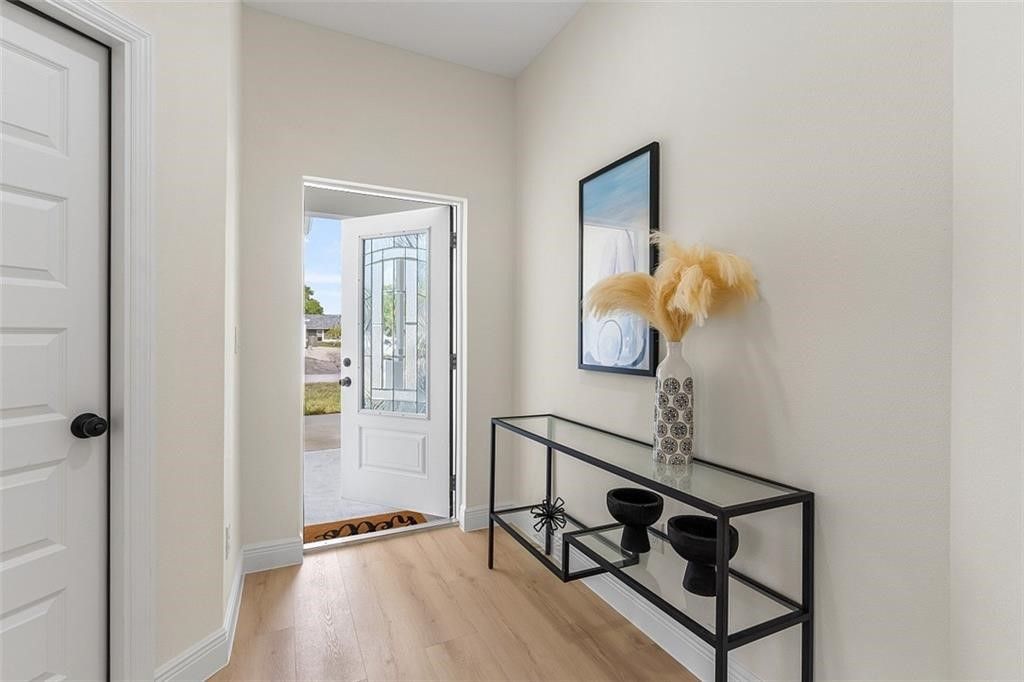 8236 104th Court, Vero Beach, FL 32967 Photo