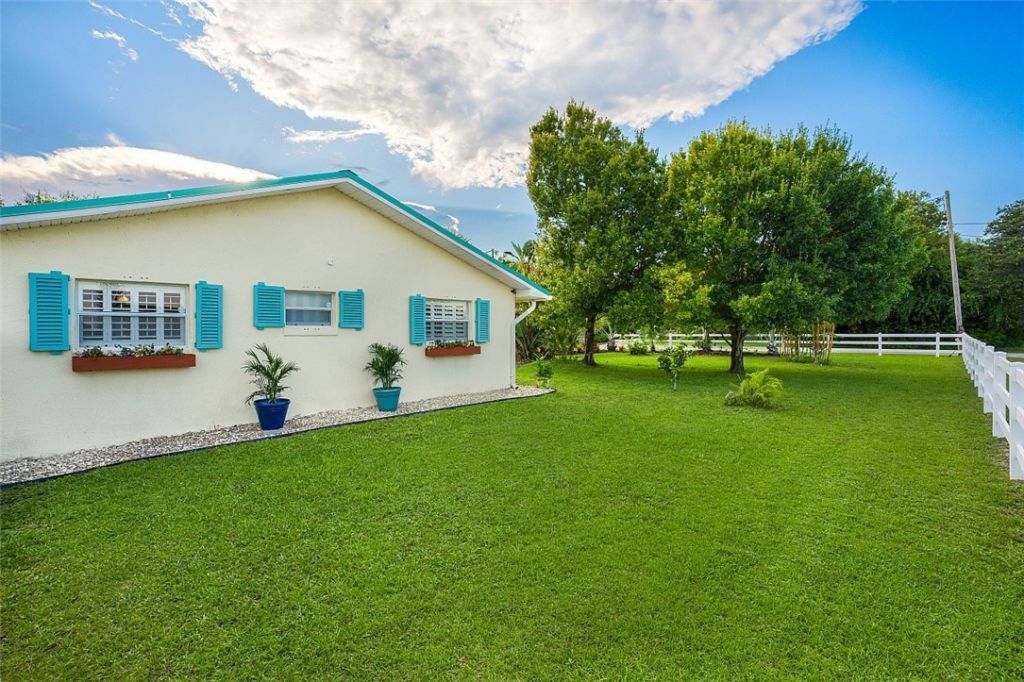 3955 Fooshe Avenue , Micco, FL 32976 Photo