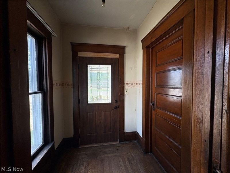 438 N Wooster Avenue , Strasburg, OH 44680 Photo 3