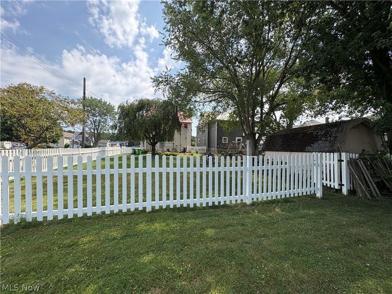 438 N Wooster Avenue , Strasburg, OH 44680 Photo 30
