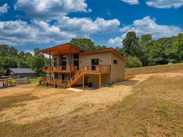 483 Church Street , Blue Ridge, GA 30513