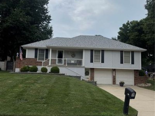 304 SE Colony Drive, Lee's Summit, MO 64063