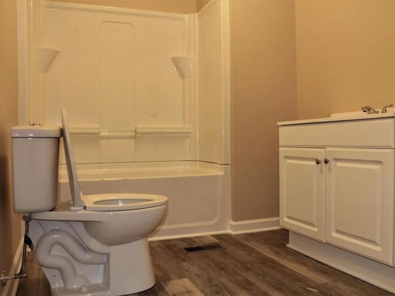 1591 Cleveland Avenue , Unit 1589, Columbus, OH 43211 Photo 7