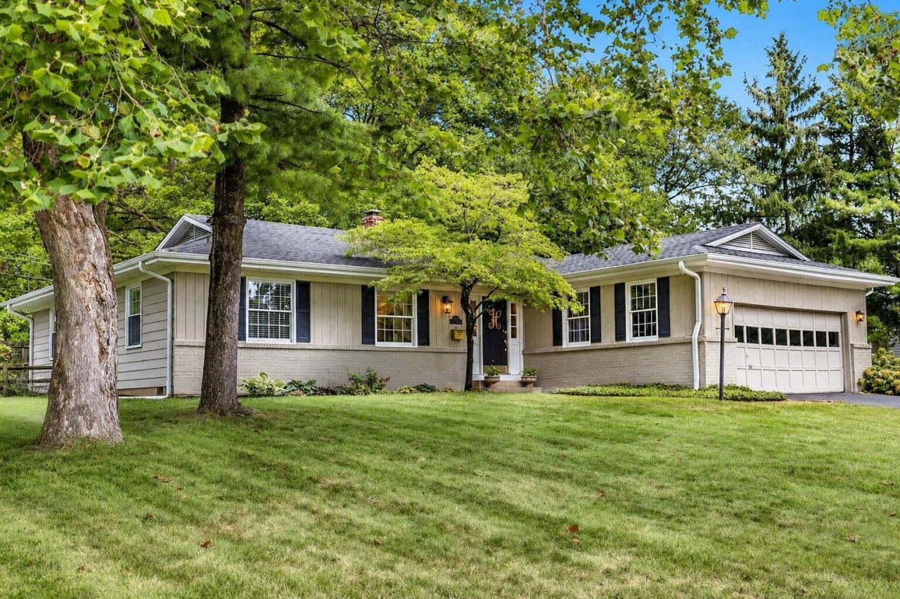 4375 Castleton Road , Upper Arlington, OH 43220 Main Photo